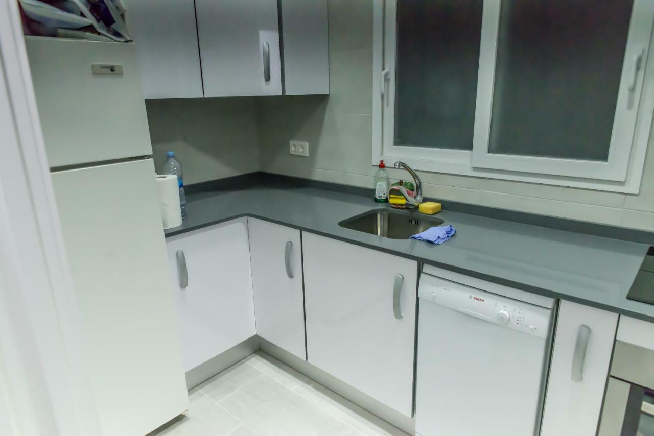 Apartamento Cerca De La Playa Y El Centro Valencia Bagian luar foto