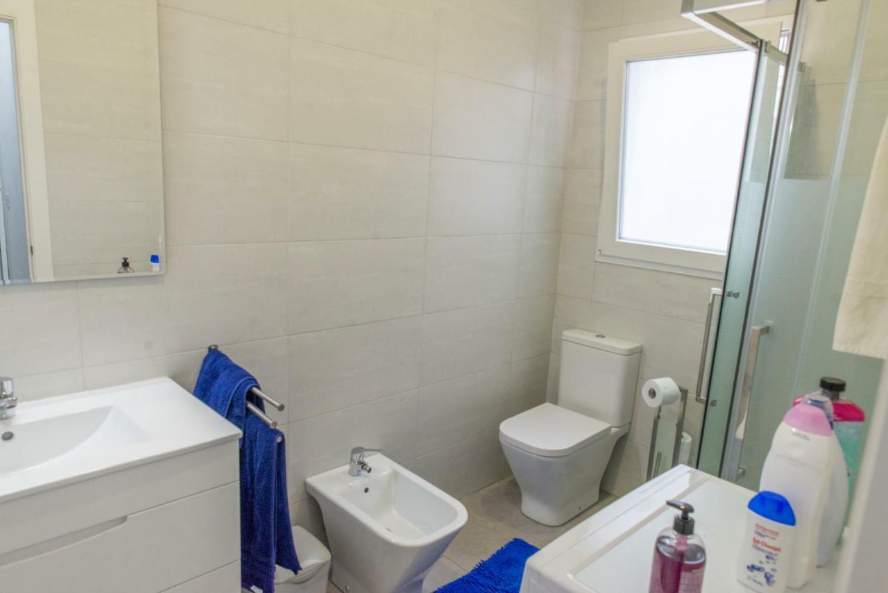 Apartamento Cerca De La Playa Y El Centro Valencia Bagian luar foto